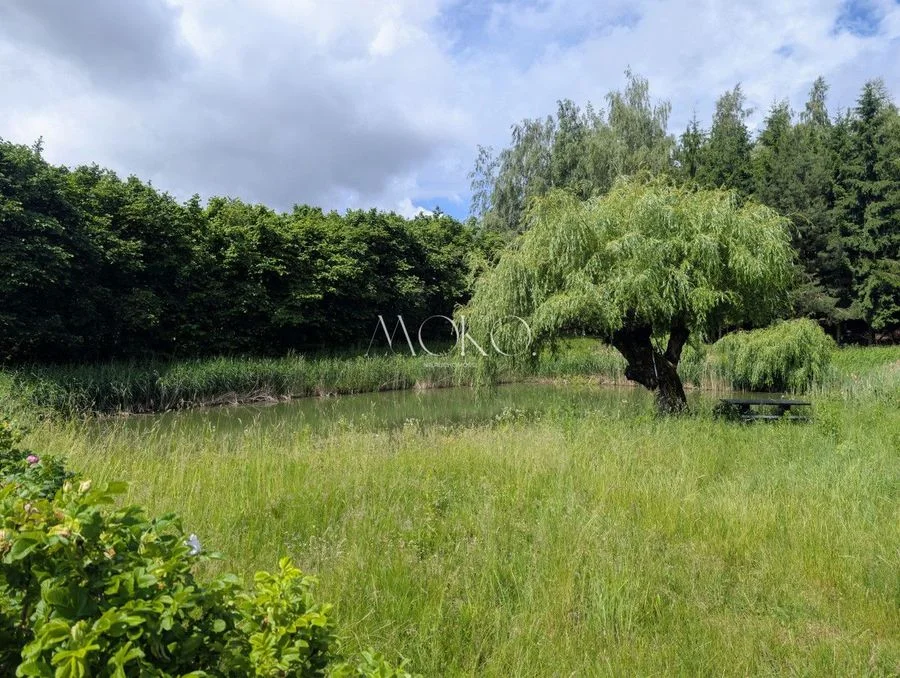 Klimatyczny dom z prywatnym lasem i sadzawką