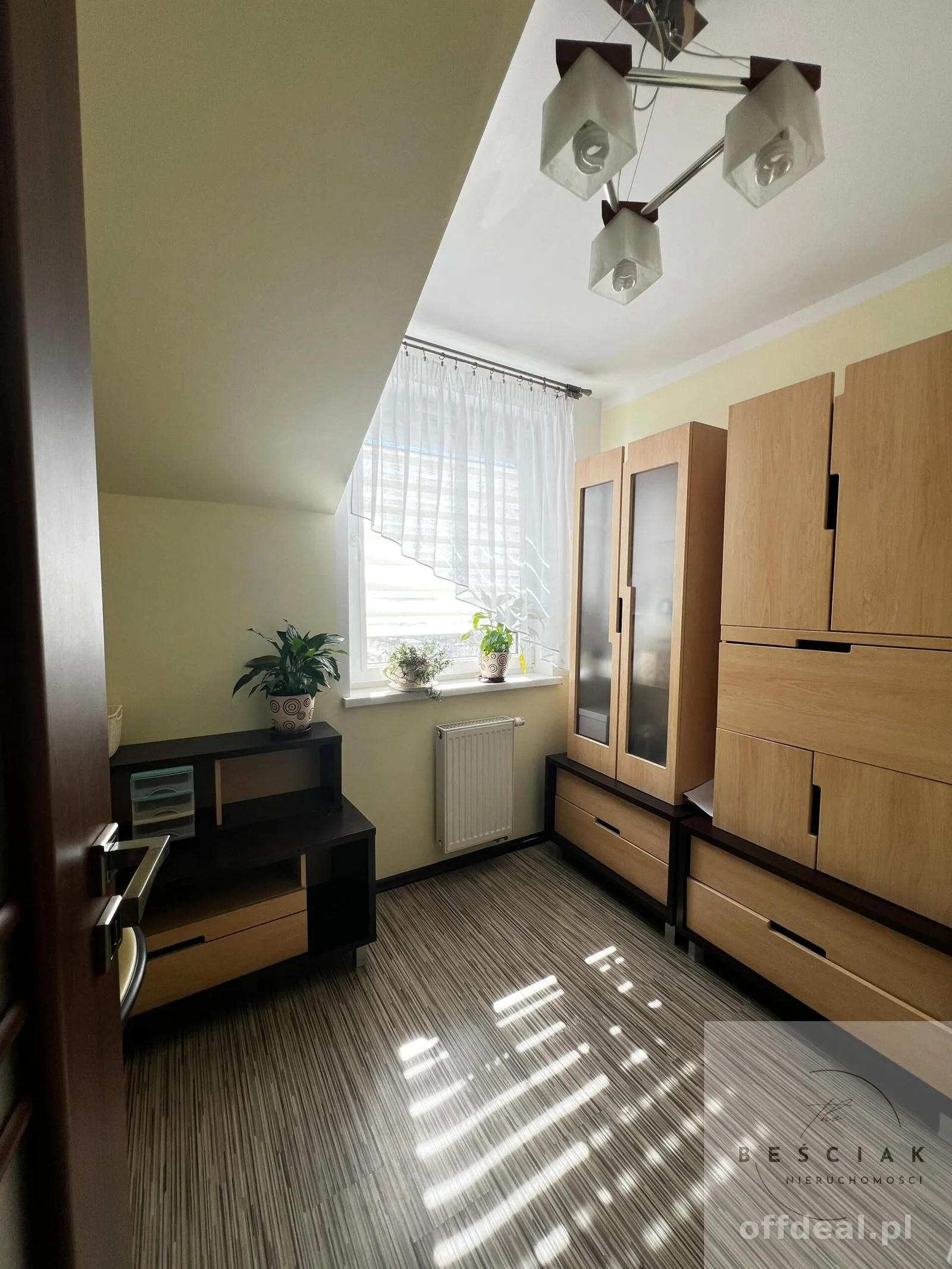 🏡 Słoneczne, w pełni umeblowane – os. zamknięte, ul. Głowackiego, Tarnów