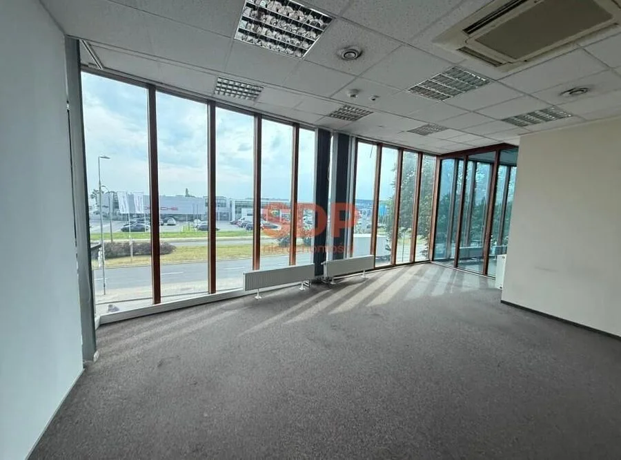 Przestrzeń dla biznesu | Całe piętro | 603,2 m2 |  Blisko lotniska