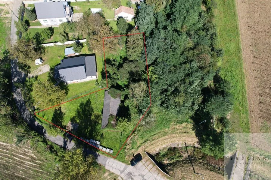 Działka budowlana z budynkiem gospodarczym – ok. 10 ar – Tarnów, ul. Czajki