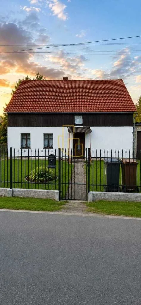 Wolnostojący dom Maciejowa z garażem