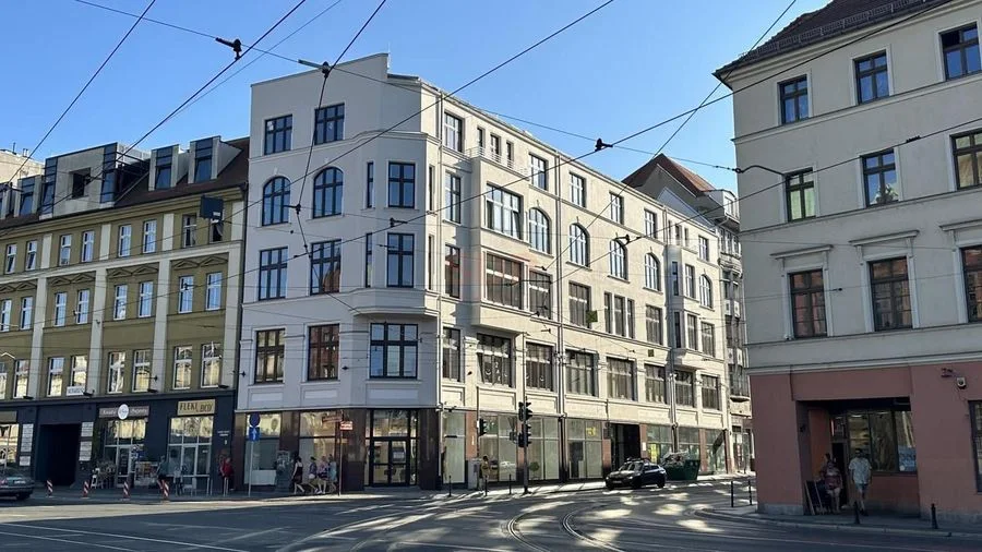 Biurowiec w samym centrum - możliwość podziału