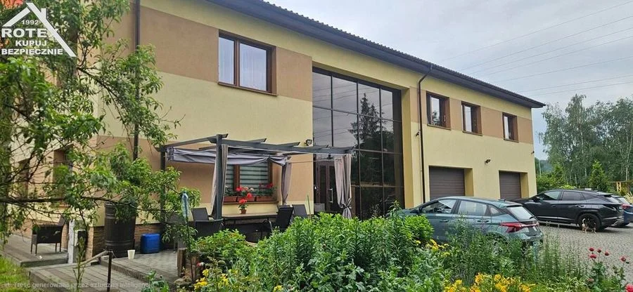 Dębica - budynek mieszkalno-usługowy