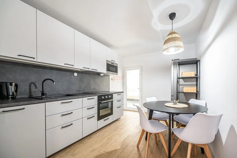 appartement à louer à Wrocław, Fabryczna, Kozanów | 5 pièces | 80 m²