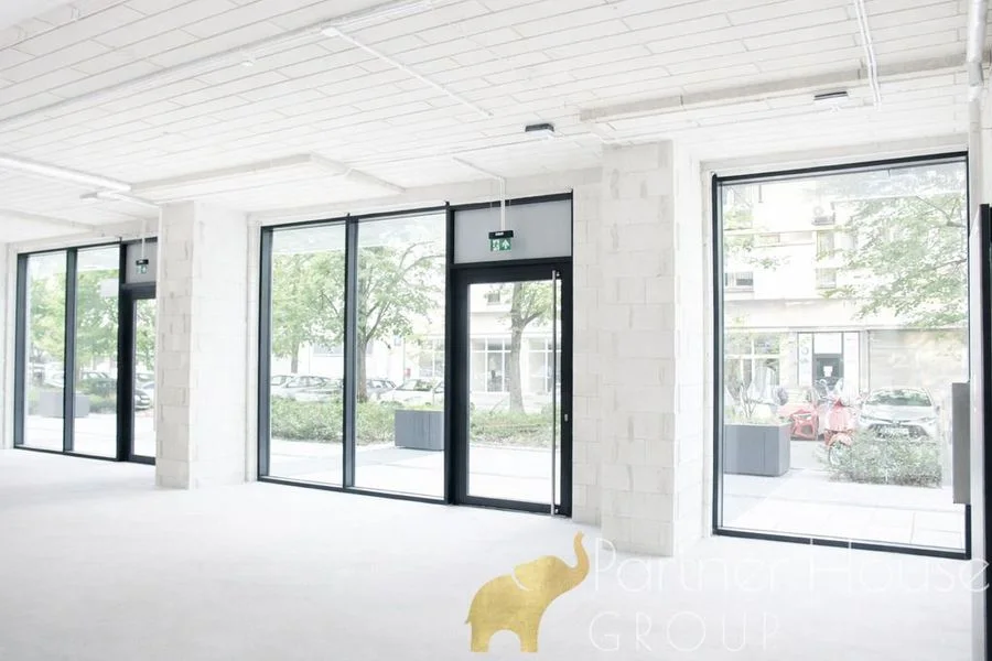 Lokal 550m² • ogródek • duże witryny •faktura VAT