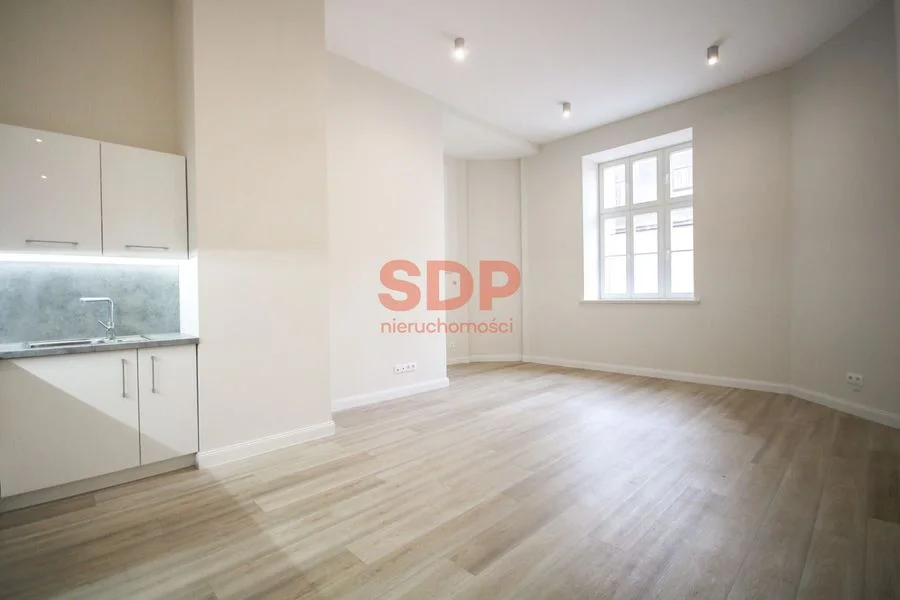 Dwupokojowe mieszkanie  w dziedzińcu kamienicy | 56m2 | 2 pok | ENG