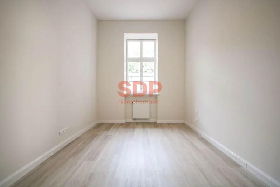 Dwupokojowe mieszkanie  w dziedzińcu kamienicy | 56m2 | 2 pok | ENG
