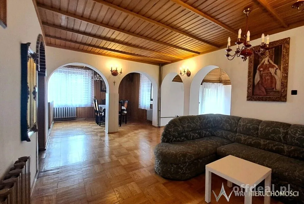 Dom 400  m² | 3 piętra | Działka 2315 m² | Widawa