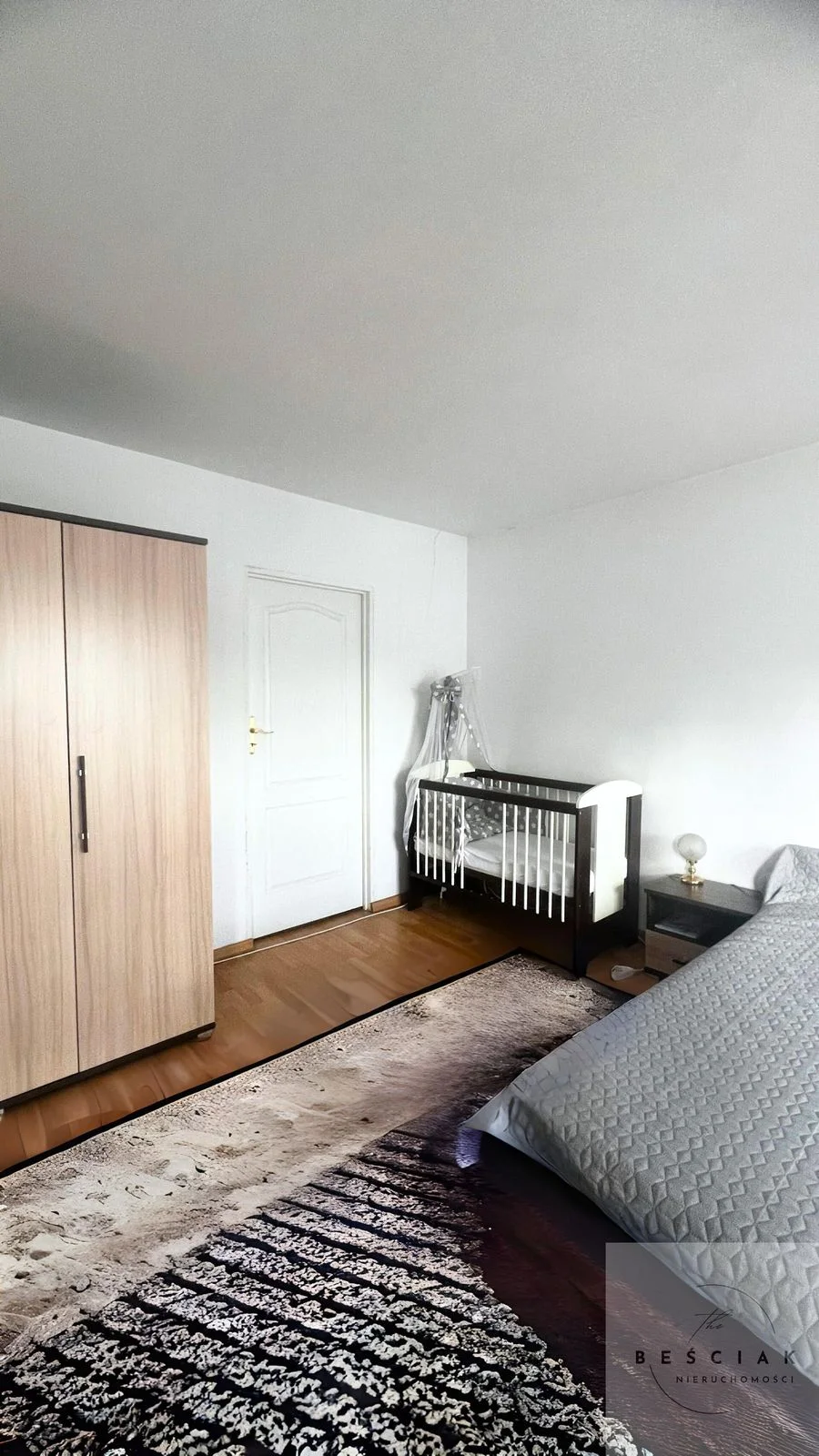 DOM Z POTENCJAŁEM W PRESTIŻOWEJ OKOLICY - NOWY SĄCZ UL. OGRODOWA,  240 m²
