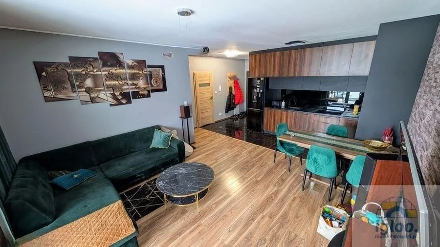 Apartament 2-pokoje, garderoba + garaż w centrum