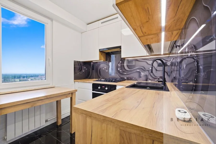 MIESZKANIE PREMIUM | 60 m² | 3 POKOJE | PANORAMICZNY WIDOK NA MIASTO I TATRY |PO GENERALNYM REMONCIE