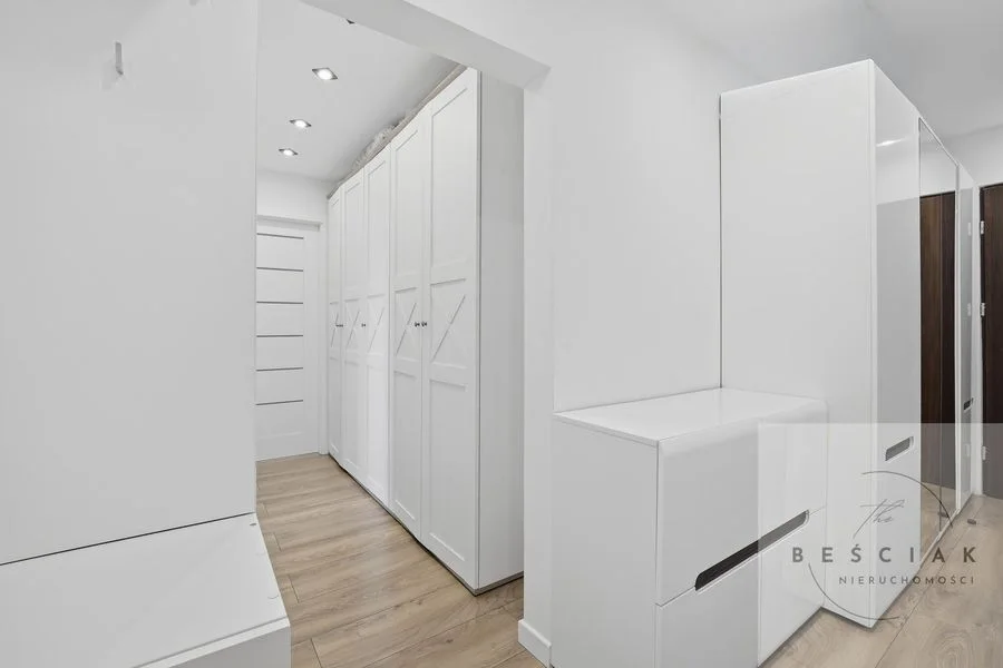 MIESZKANIE PREMIUM | 60 m² | 3 POKOJE | PANORAMICZNY WIDOK NA MIASTO I TATRY |PO GENERALNYM REMONCIE