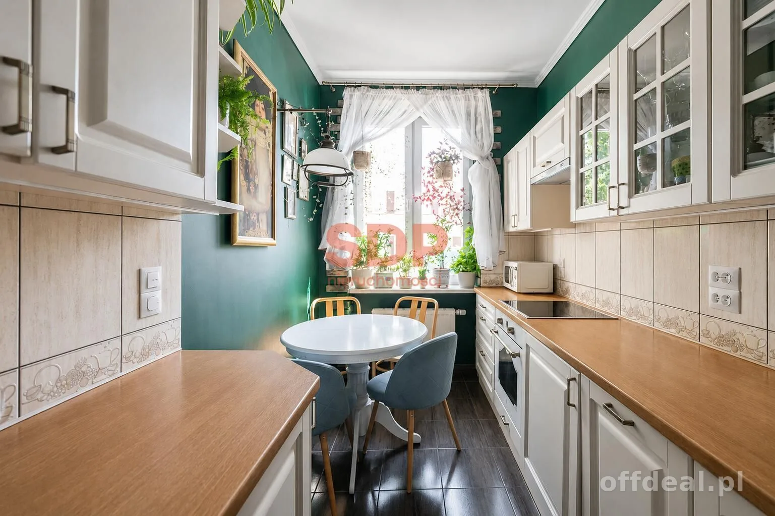 Klimatyczna kamienica po remoncie: 60 m², dębowe podłogi, balkon