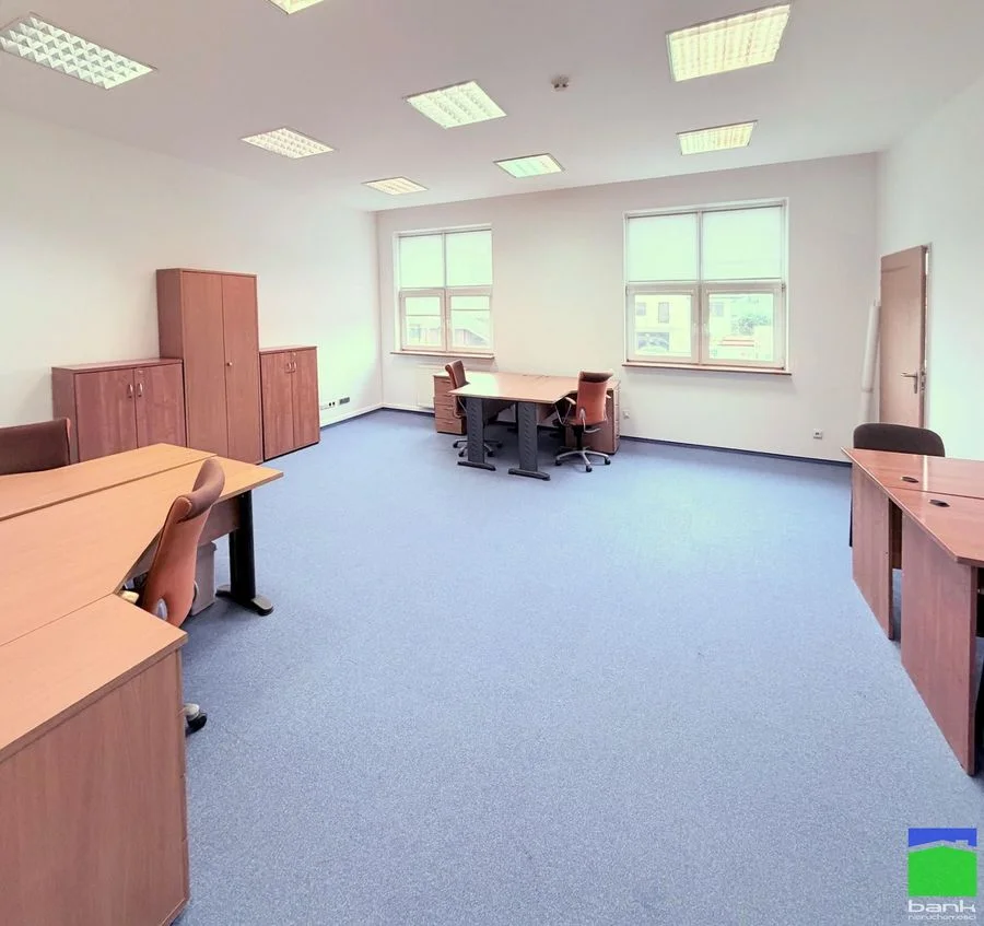 Gewerbeimmobilie zur Miete in Pabianice | 200 m²