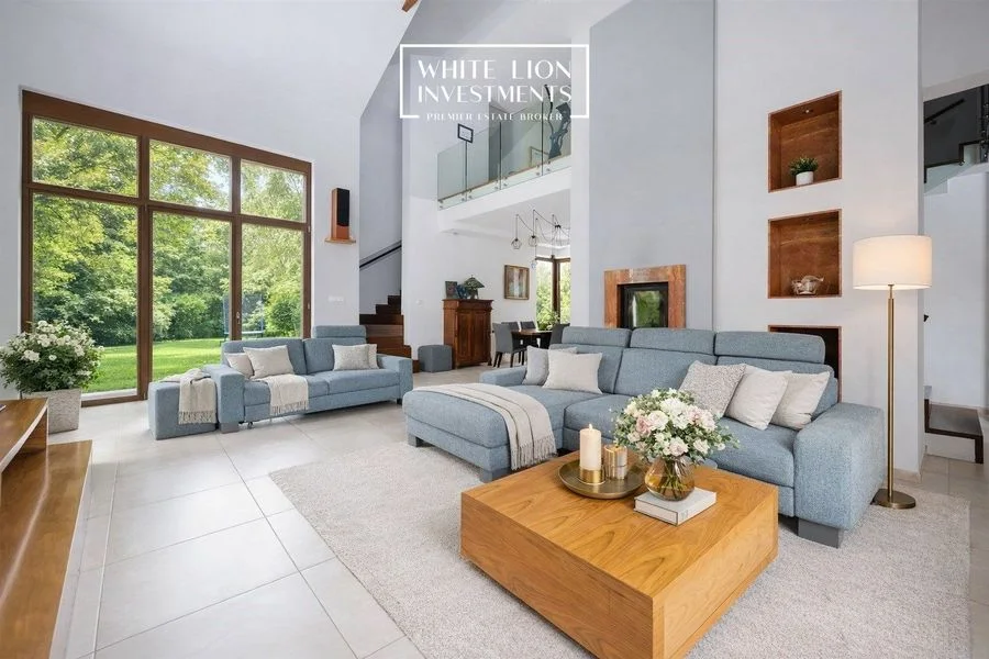 Rodzinny, elegancki dom 320 m2 z dużym ogrodem w Komorowie