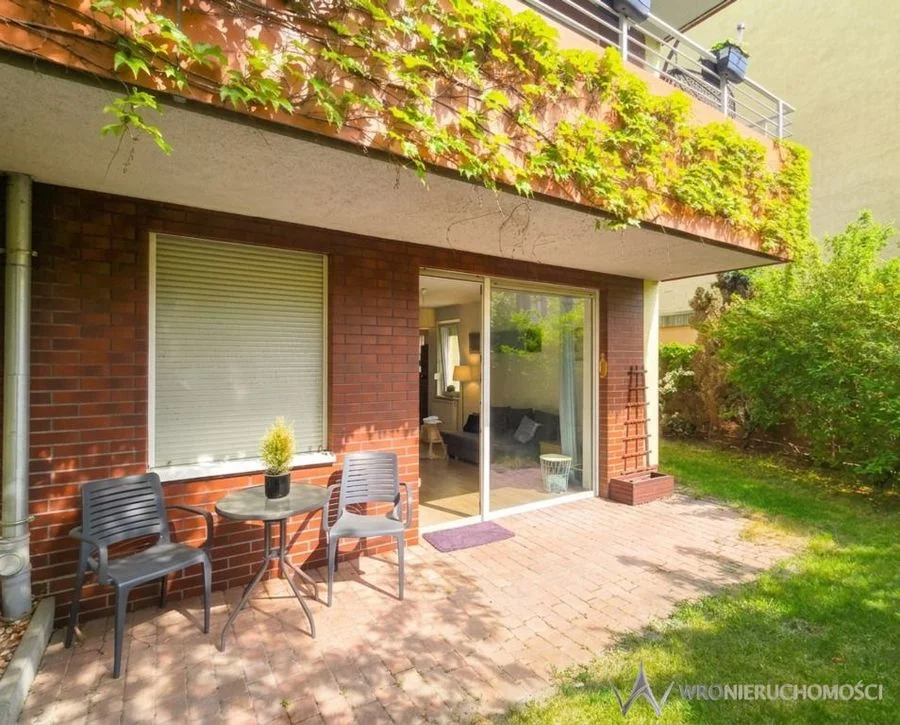 Apartament z prywatnym tarasem i ogródkiem