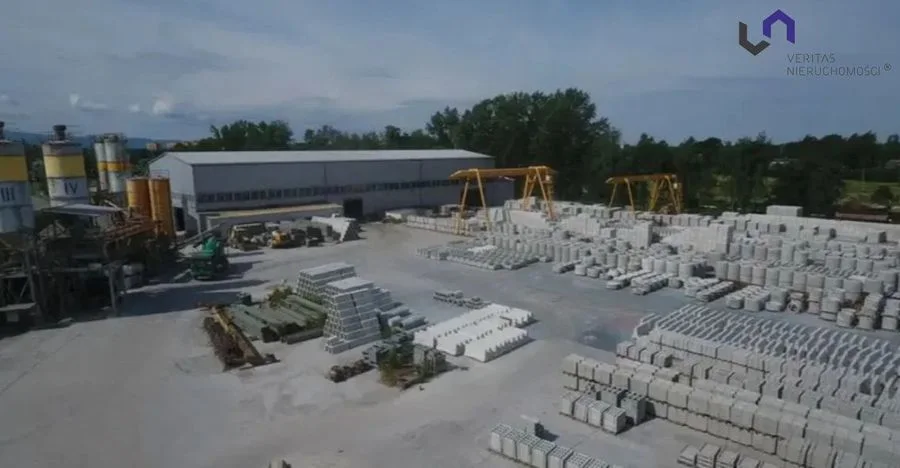 Gewerbeimmobilie zur Miete in Czechowice-Dziedzice | 2.200 m²