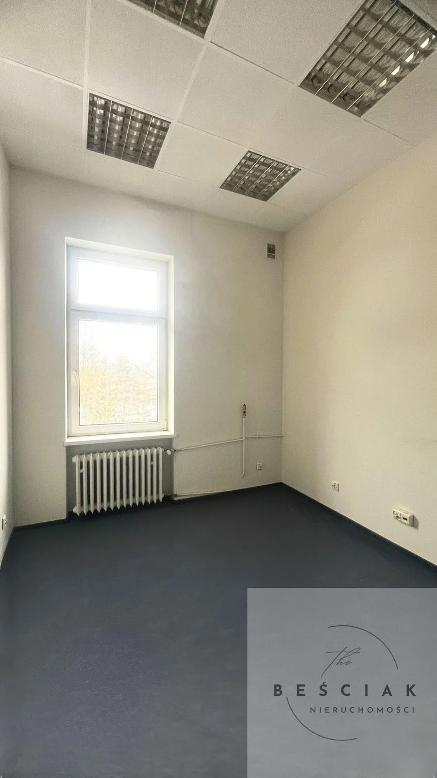 комерційна нерухомість в оренду у Tarnów | 12,48 m²