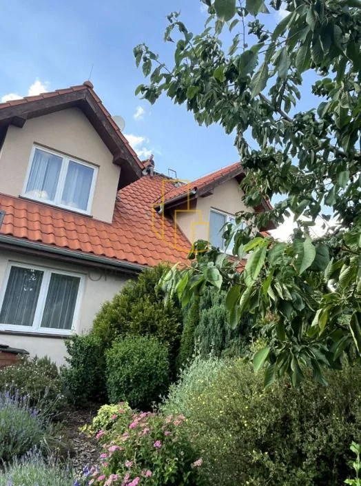 Mokronos Górny, dom 145 m2, 5 pokoi, garaż