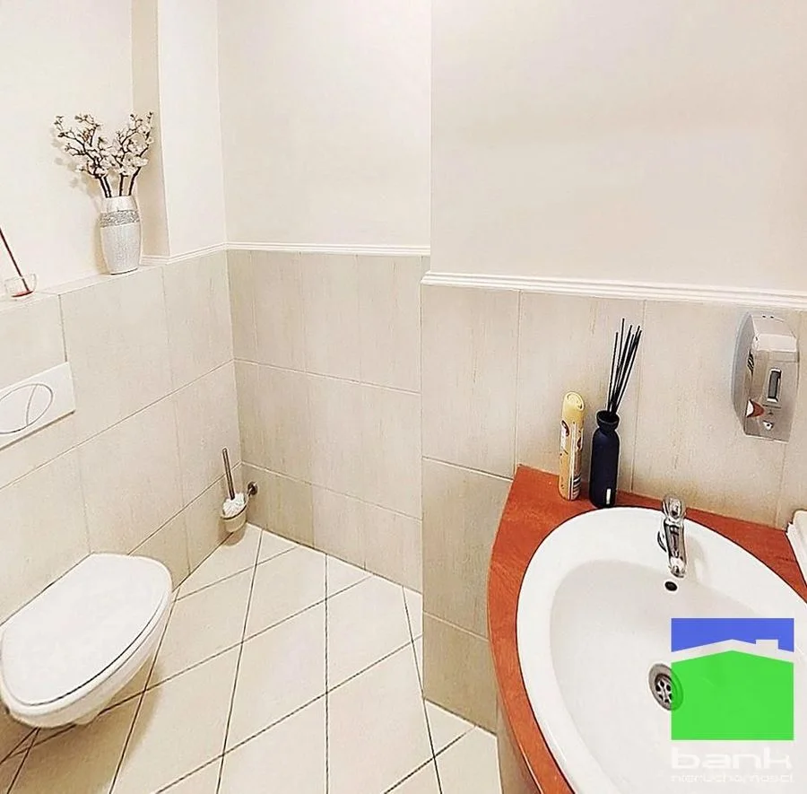 комерційна нерухомість в оренду у Łódź, Śródmieście | 160 m²