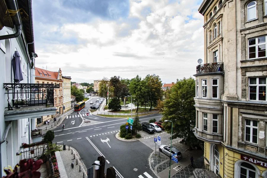 134,6M2/ 5 POKOI/ 2 BALKONY/ BLISKO CENTRUM