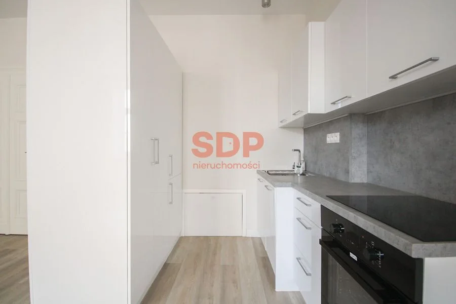 Przestronne mieszkanie w odnowionej kamienicy | Warszawska 35 | 52m2 | ENG