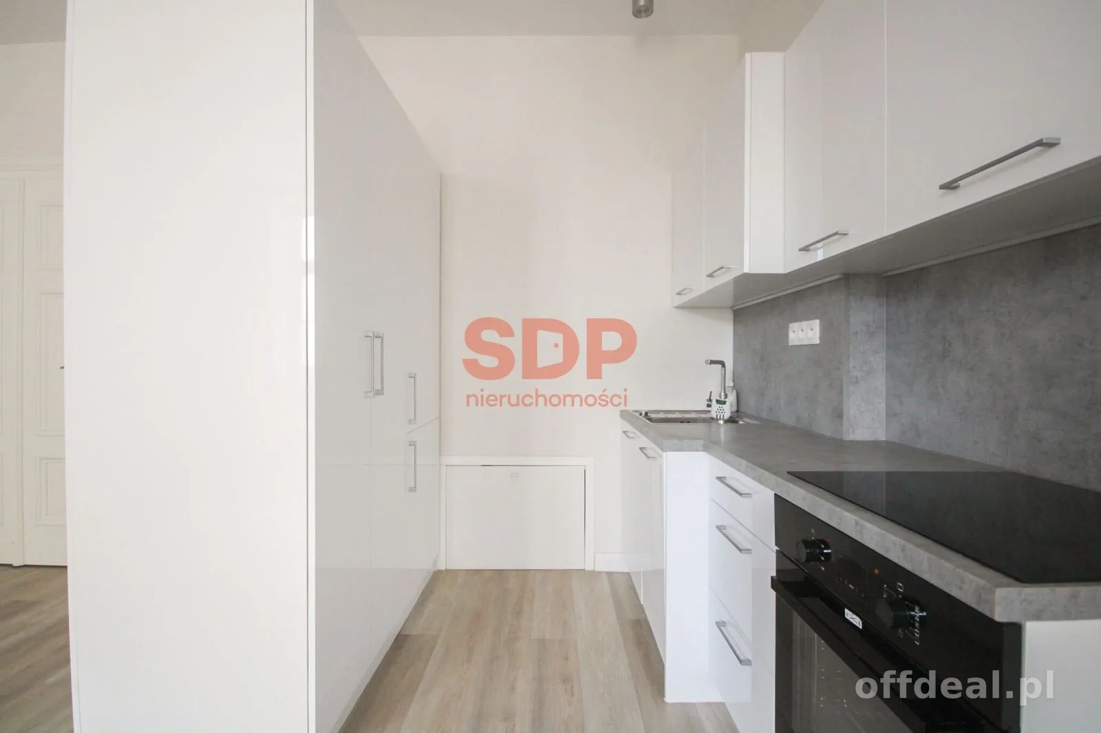 Przestronne mieszkanie w odnowionej kamienicy | Warszawska 35 | 52m2 | ENG