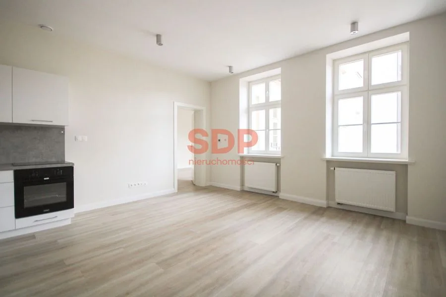 Przestronne mieszkanie w odnowionej kamienicy | Warszawska 35 | 52m2 | ENG