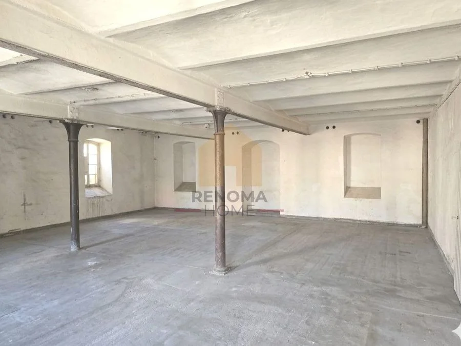 10-Zimmer Gewerbeimmobilie zum Verkauf in Wałbrzych | 740 m²