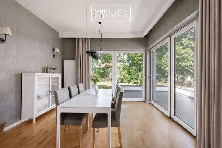 будинок на продаж у Sulejówek | 5-кімн. | 180 m²