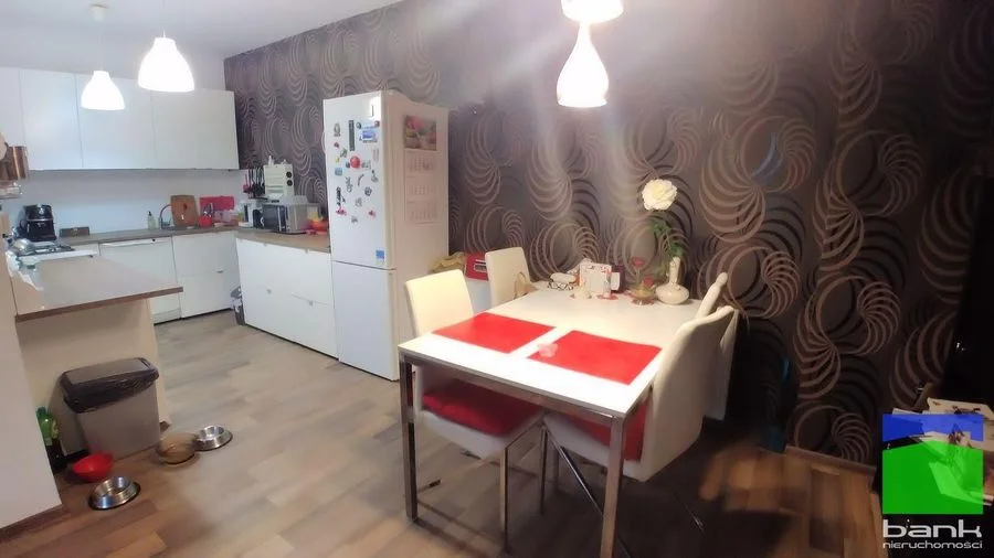 Julianów - 2 domy (350 m2 i 300 m2)