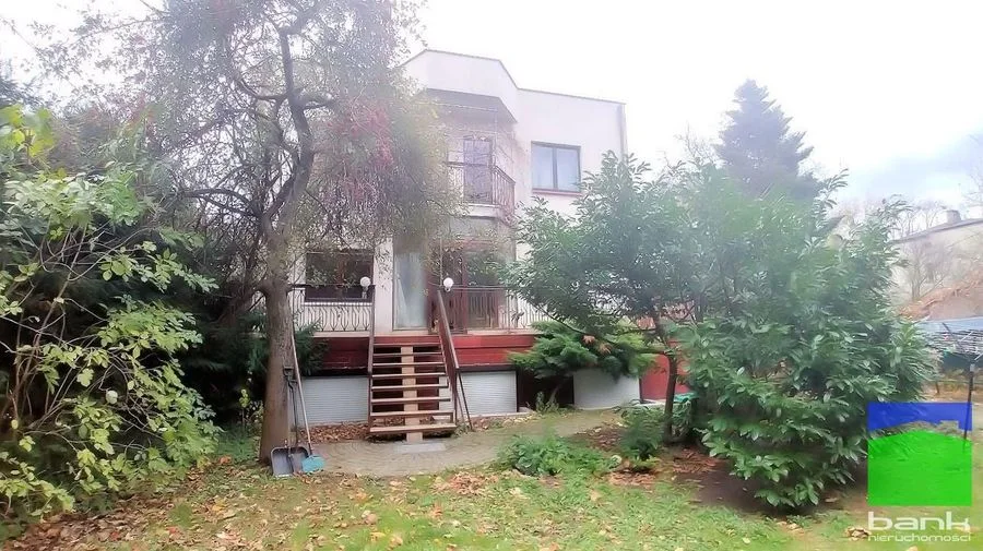 Julianów - 2 domy (350 m2 i 300 m2)