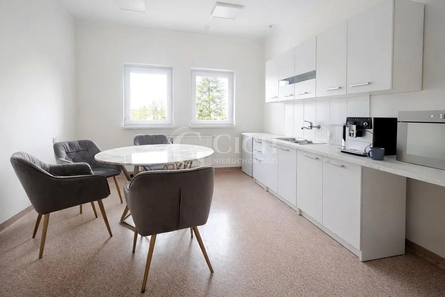 Lokal biurowy  15 m² | Parking | Tarnów – ul. Torowa
