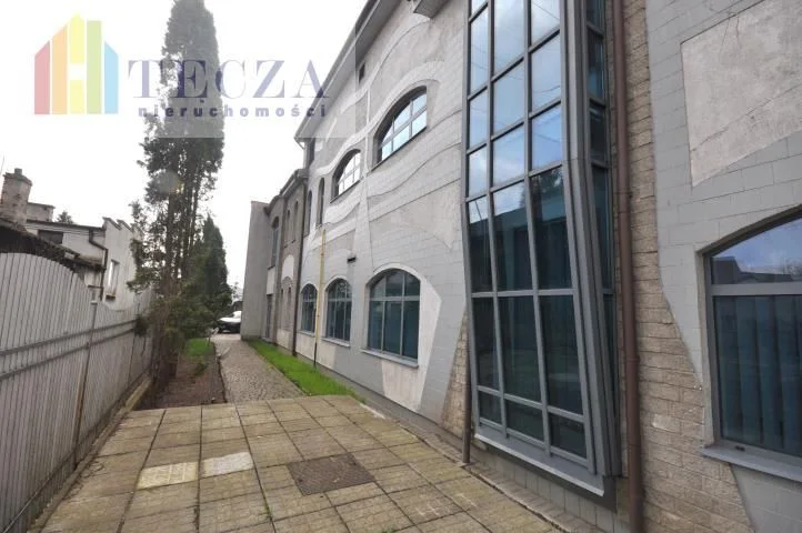 Budynek BIUROWO-USŁUGOWY 541 m2 Wolnostojący