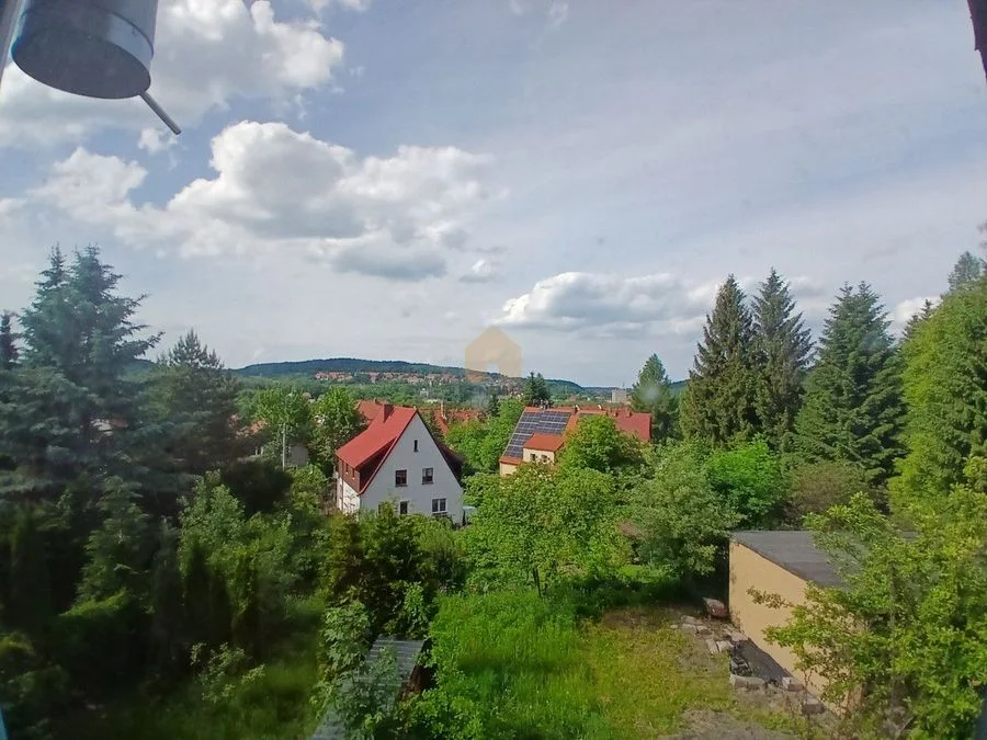 Przestronne, bezczynszowe mieszkanie z ogródkiem