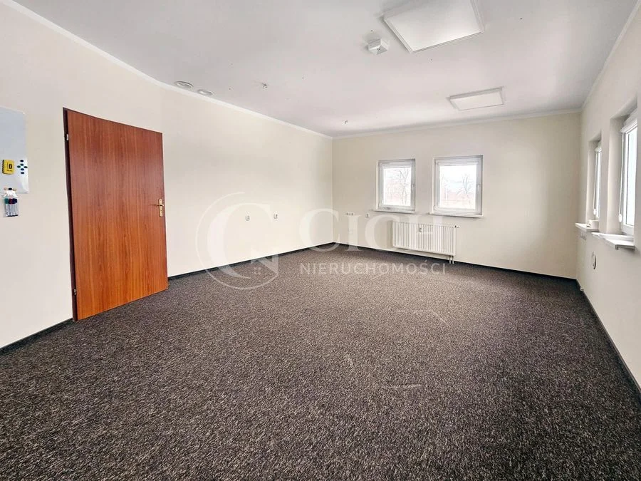Lokal biurowy 77,68 m² | 3 pokoje | Parking | Tarnów – ul. Torowa