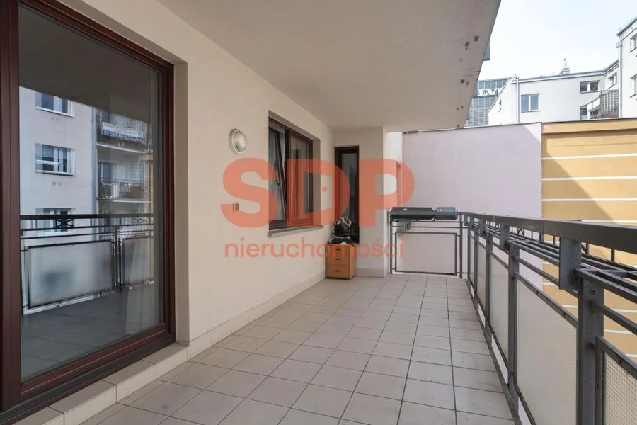 Dwa pokoje z tarasem w samym centrum