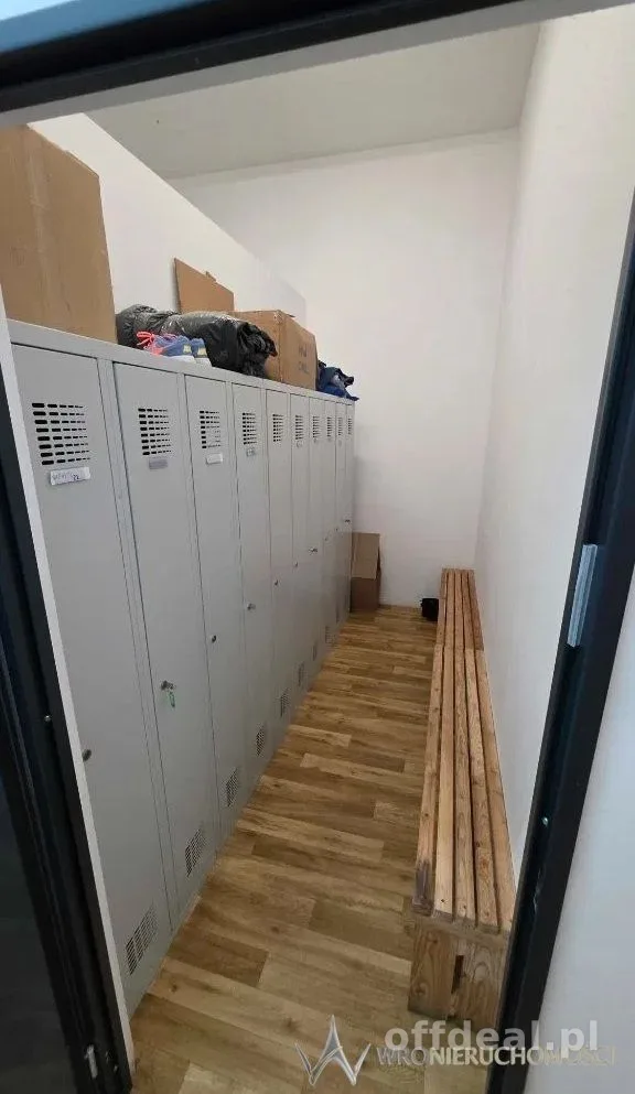 Kompleks przemysłowo–biurowy, pełna infrastruktura