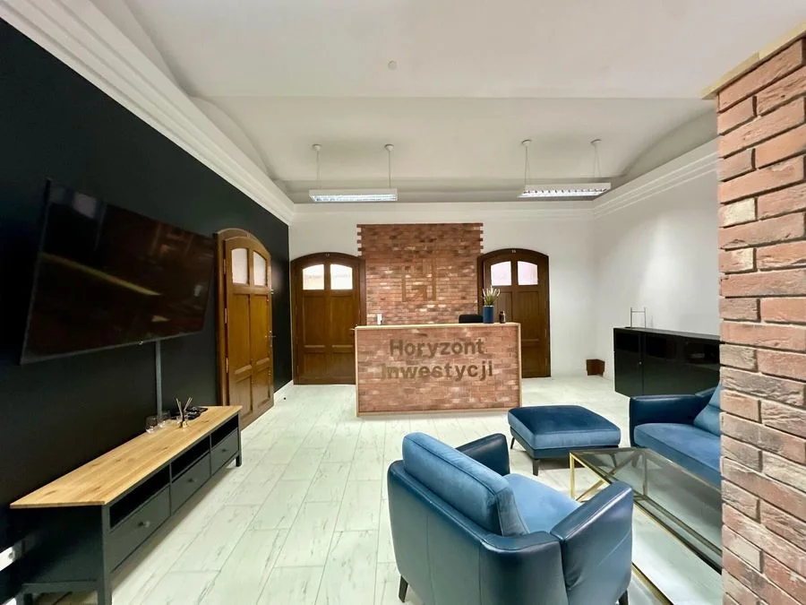 Biuro 159 m² | Centrum | PKP / PKS 5 min | Parking | Winda