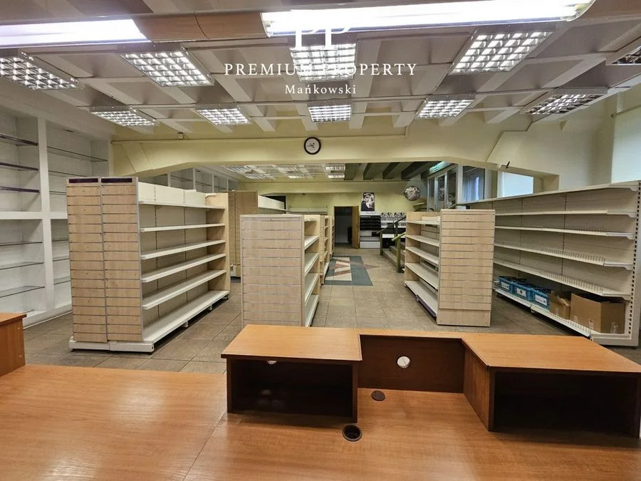 Lokal Handlowo-Usługowy 380m2 / Teren zamknięty /