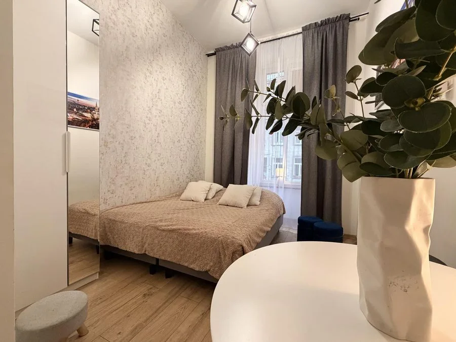 Studio z prywatną łazienką i aneksem | centrum Wrocławia | bez opłat