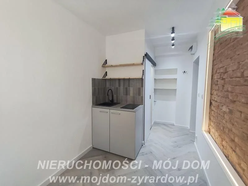 Śliczna mikrokawalerka na pierwszym piętrze.