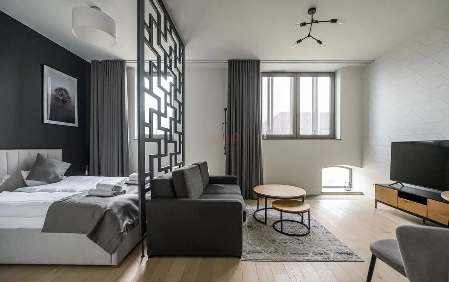 Stare miasto, studio, 39 m2. Premium