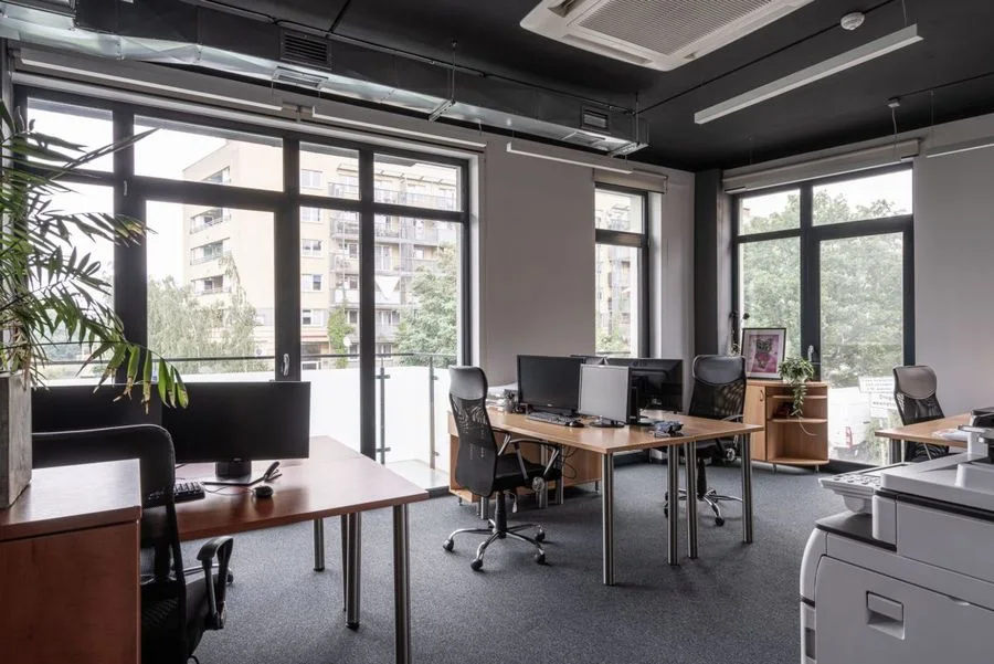 Office ready to move in !