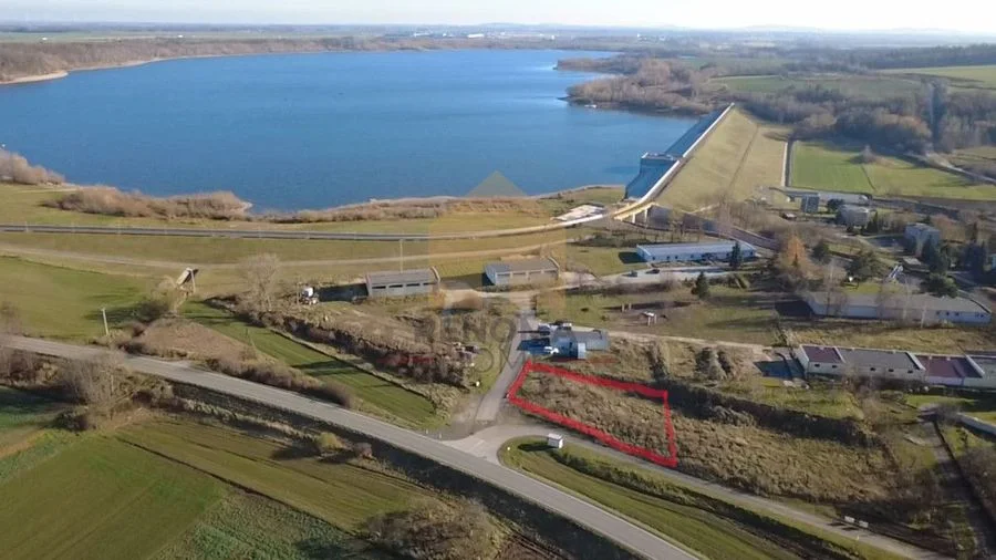 Działka usługowa| 1364 m² | Media | Słup