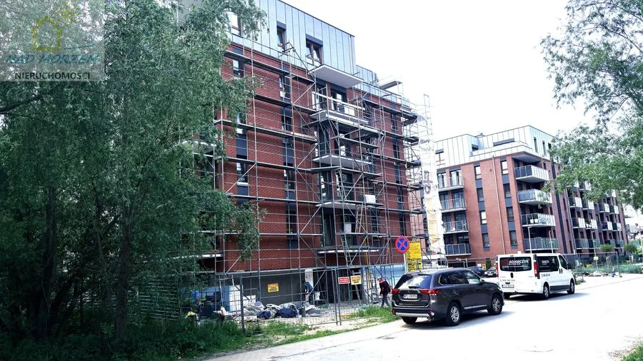 2 pokojowe, nowe osiedle,balkon,winda,parkingi