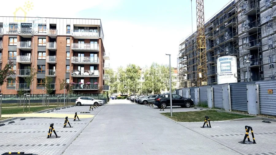 2 pokojowe, nowe osiedle,balkon,winda,parkingi