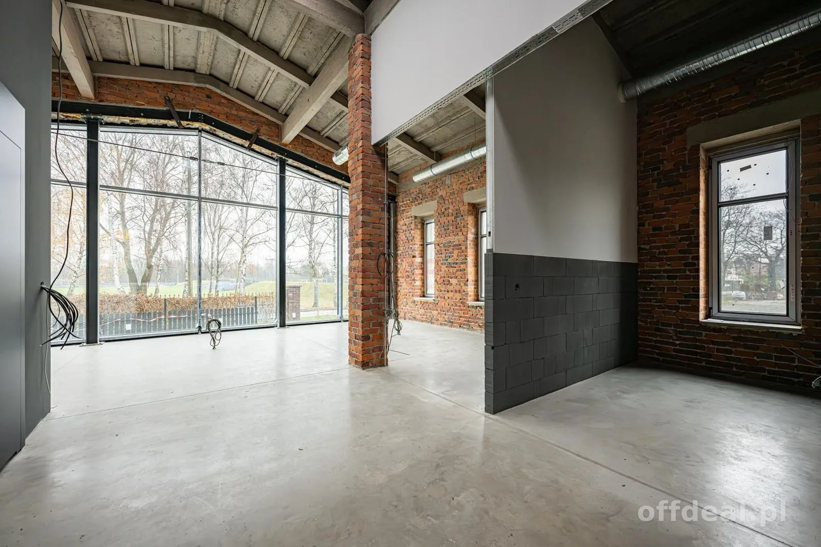 Lokal usługowy 200 m2| Stara Garbarnia | Parking |