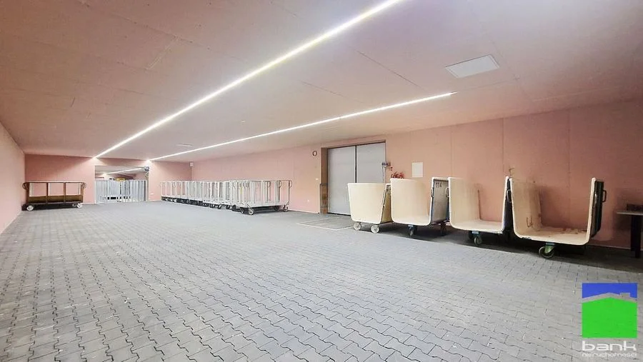 Gewerbeimmobilie zur Miete in Pabianice | 580 m²