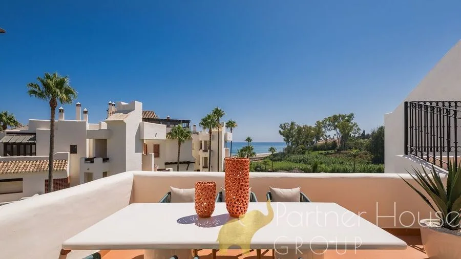Luksusowy penthouse przy plaży w Esteponie